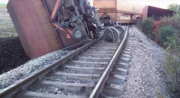 Неизправен вагон причинил дерайлирането на влака